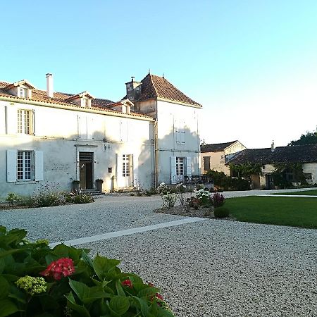 Готель Domaine De Montboulard Soyaux Екстер'єр фото