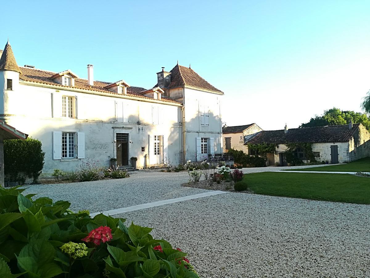 Готель Domaine De Montboulard Soyaux Екстер'єр фото